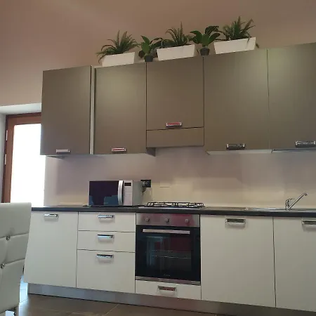Dimora Rosso San Zeno - Wifi Veloce E Adatto Per Famiglie Verona