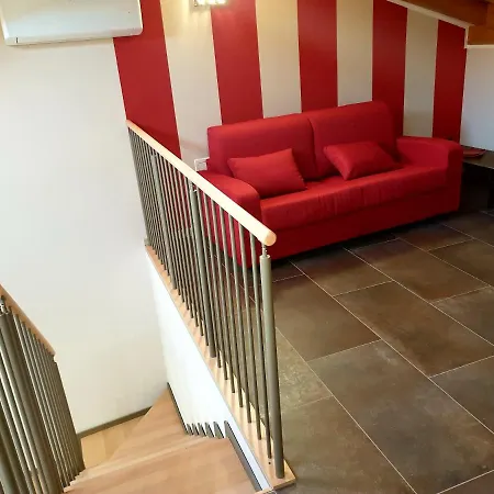 Apartment Dimora Rosso San Zeno - Wifi Veloce E Adatto Per Famiglie *