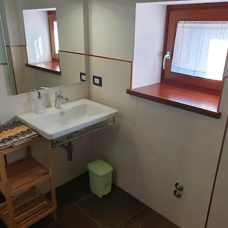 Apartment Dimora Rosso San Zeno - Wifi Veloce E Adatto Per Famiglie Verona
